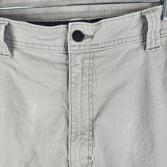 Men's Terrain Gear Gray Cargo Shorts 11" Inseam Size 38 - Picture 3 of 12